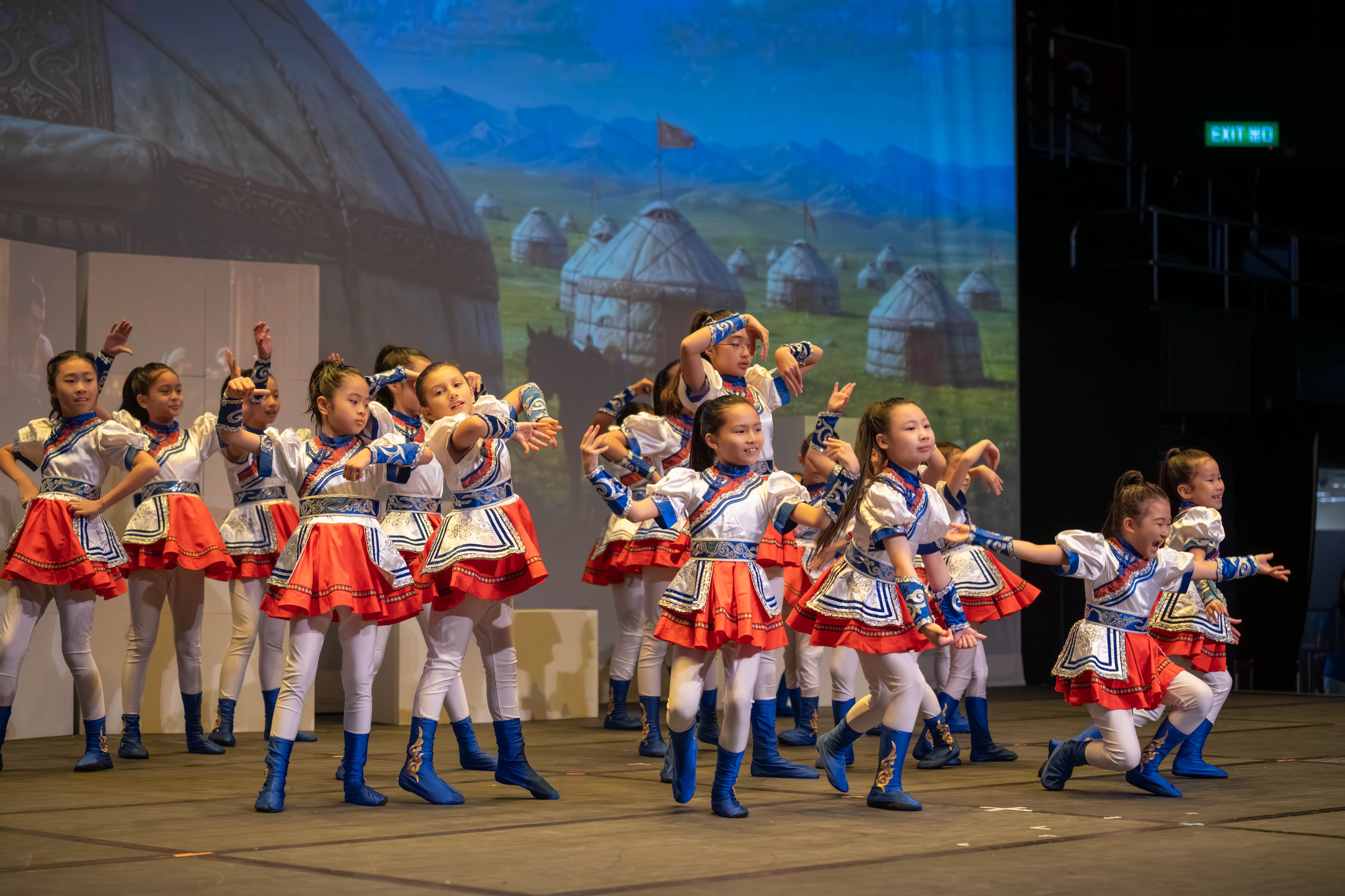 20260430 CMSVarietyShow 019